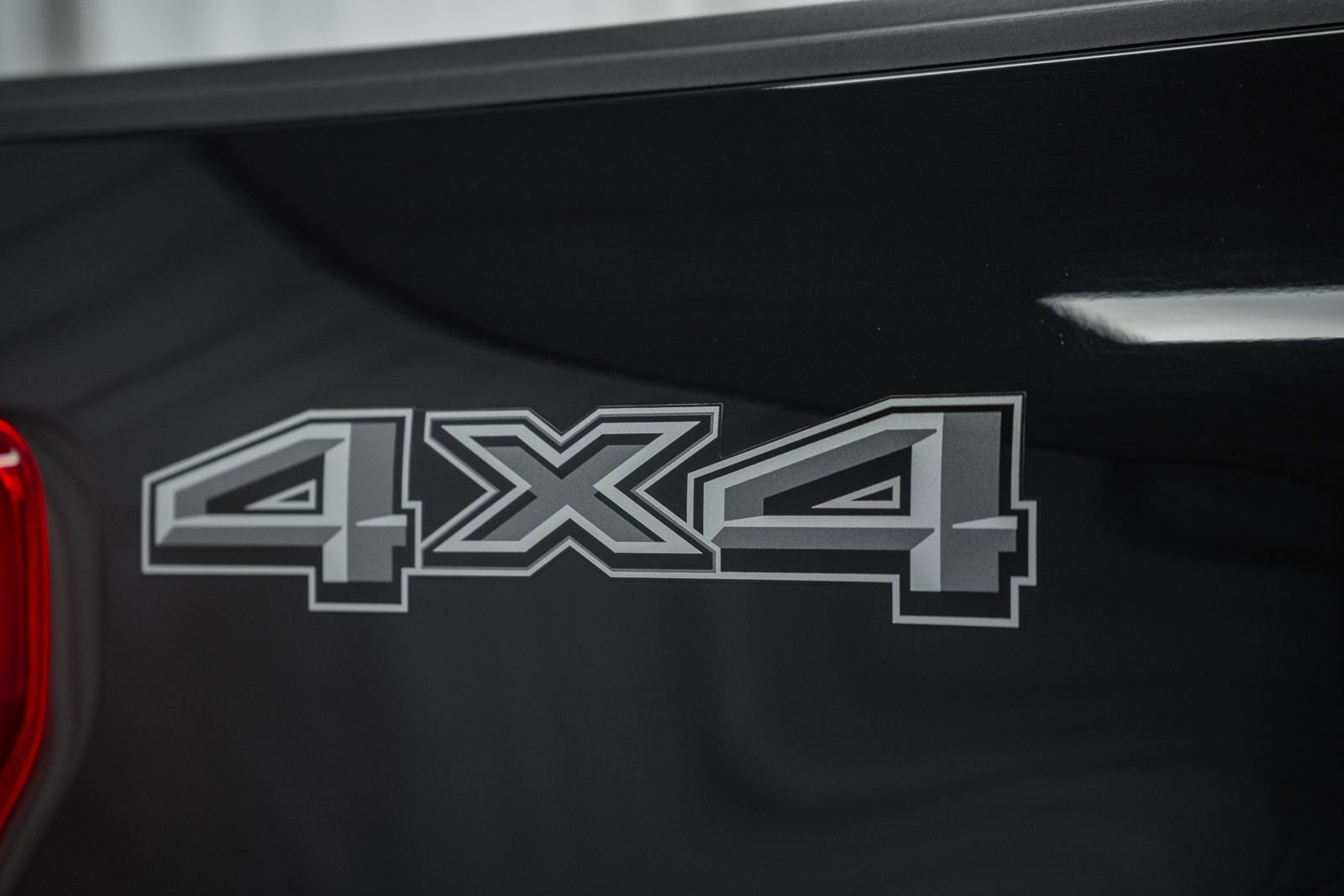 Certified 2023 Ford F150 Lariat w/ Equipment Group 502A High image 18