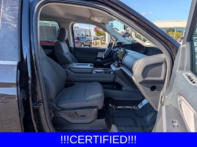 Certified 2025 Ford Expedition Active AWD/4WD image 28