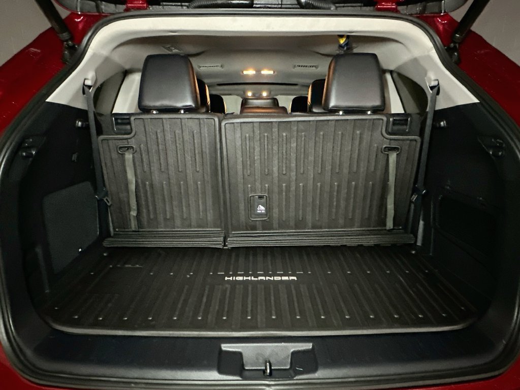 Used 2021 Toyota Highlander Limited AWD/4WD image 38