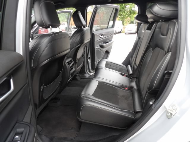 Used 2023 Jeep Grand Cherokee Altitude AWD/4WD image 30