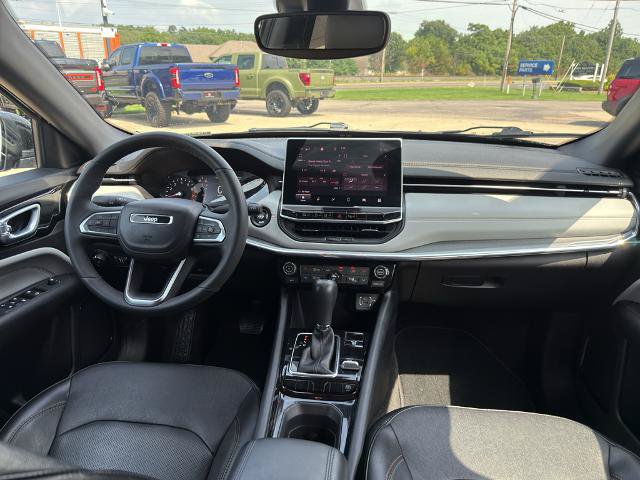 Used 2023 Jeep Compass Limited AWD/4WD image 18