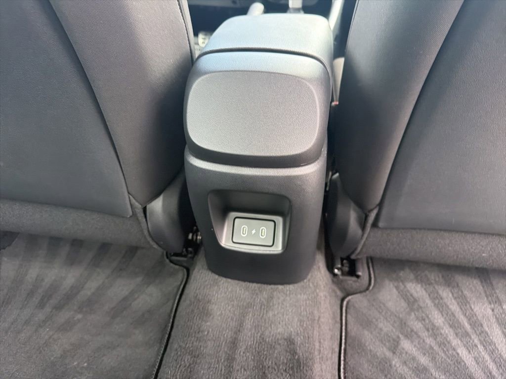 Used 2025 Hyundai Elantra Sport image 42