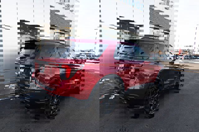 Certified 2025 Ford Explorer ST-Line w/ Premium Package image 4