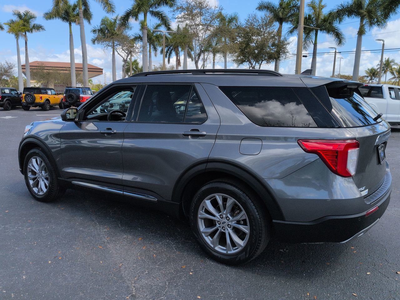 Certified 2023 Ford Explorer XLT w/ Equipment Group 202A image 3