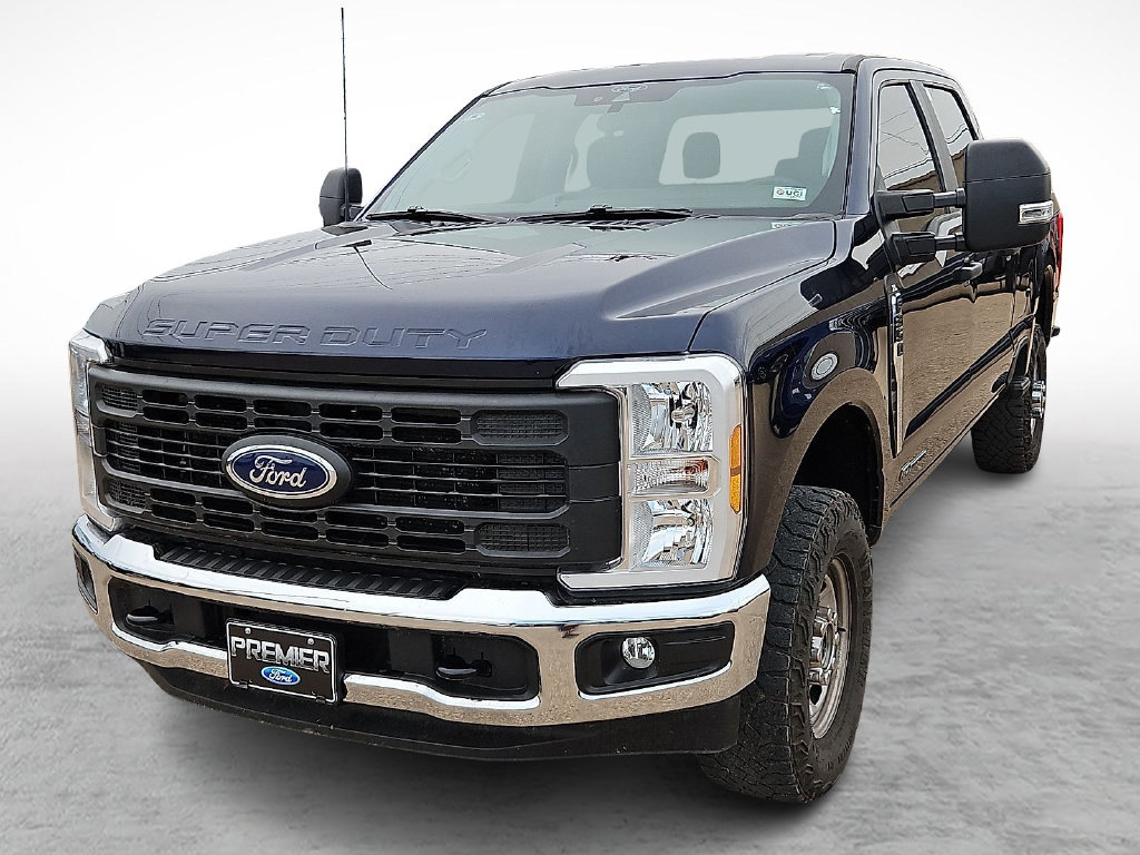 Certified 2025 Ford F350 XL w/ XL Off-Road Package AWD/4WD image 4