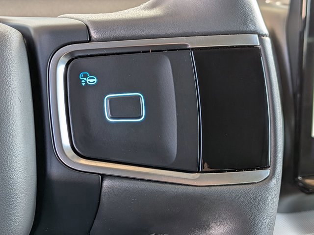 Certified 2025 Ford Expedition Active image 16