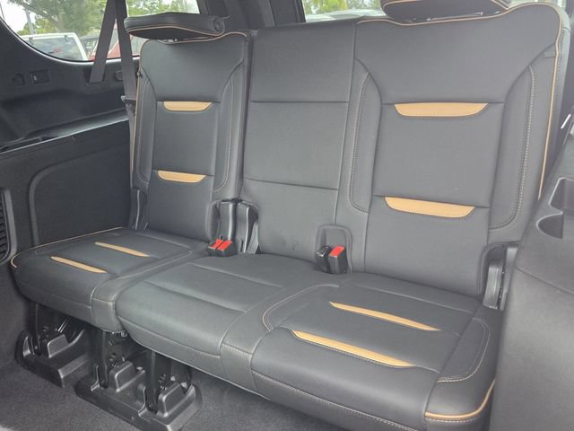 Used 2022 GMC Yukon XL AT4 w/ Technology Package AWD/4WD image 14