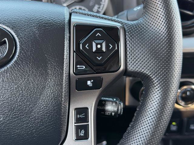 Used 2023 Toyota Tacoma SR5 w/ Technology Package AWD/4WD image 38
