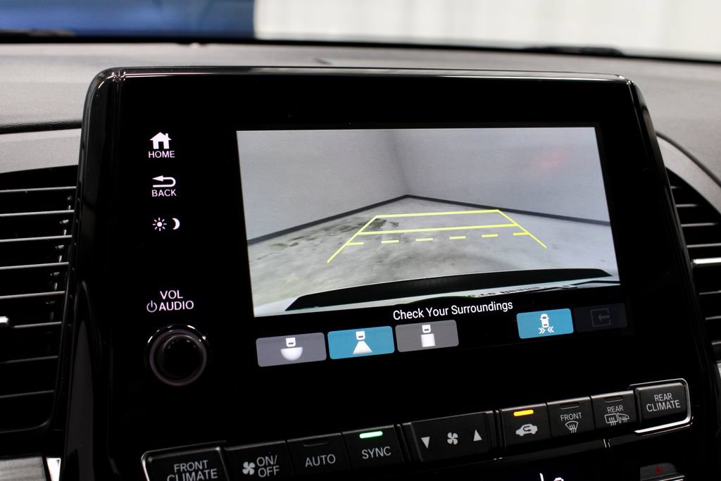 Used 2024 Honda Odyssey Elite image 2