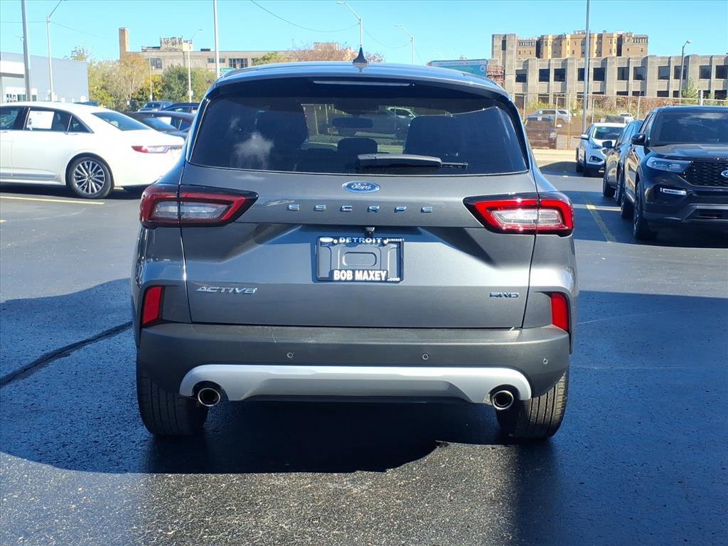 Certified 2023 Ford Escape Active w/ Tech Pack #2 image 3