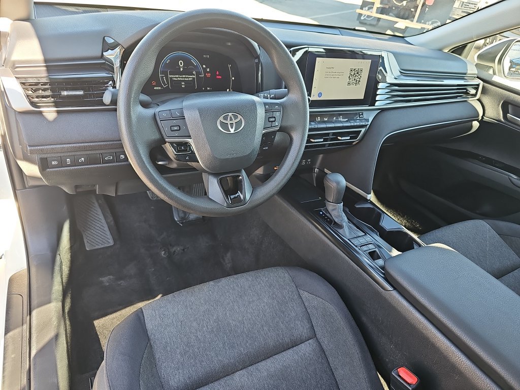Used 2025 Toyota Camry LE FWD image 15