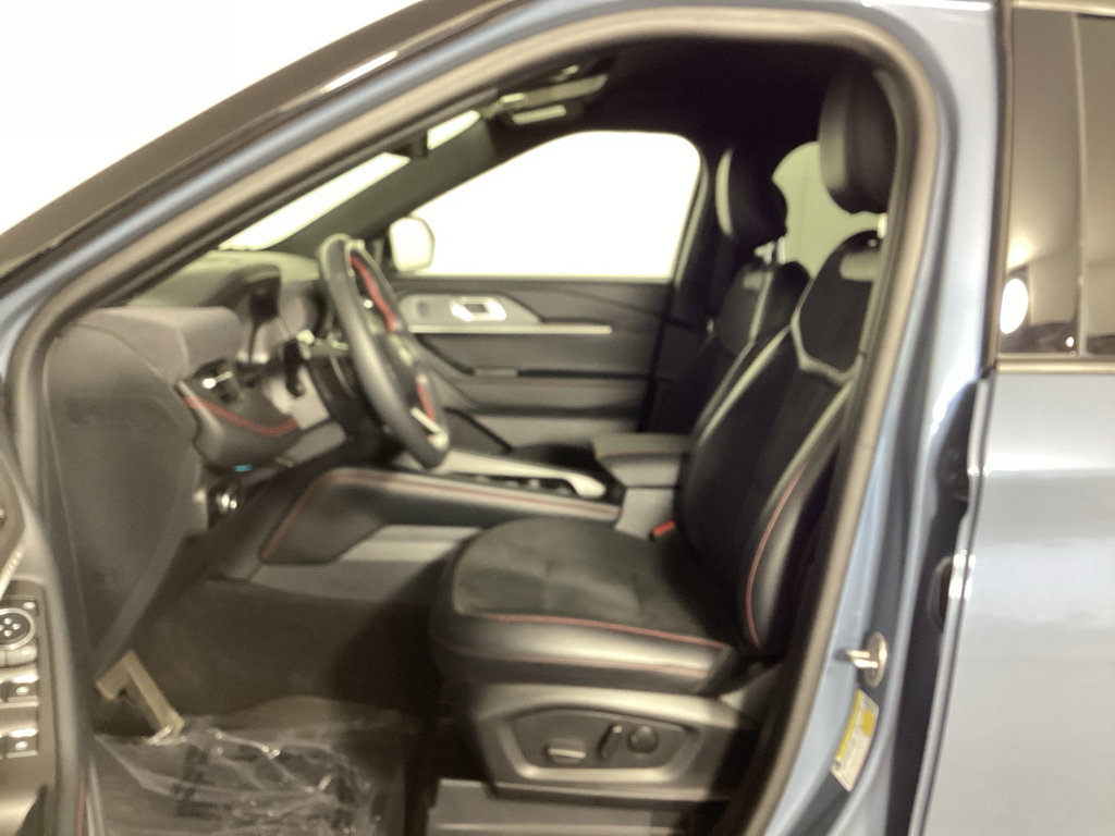 Certified 2025 Ford Explorer ST AWD/4WD image 19