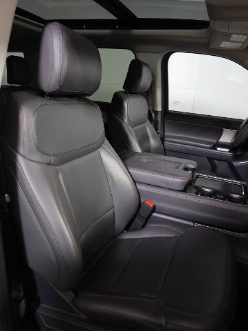 Certified 2025 Ford Expedition Active AWD/4WD image 9