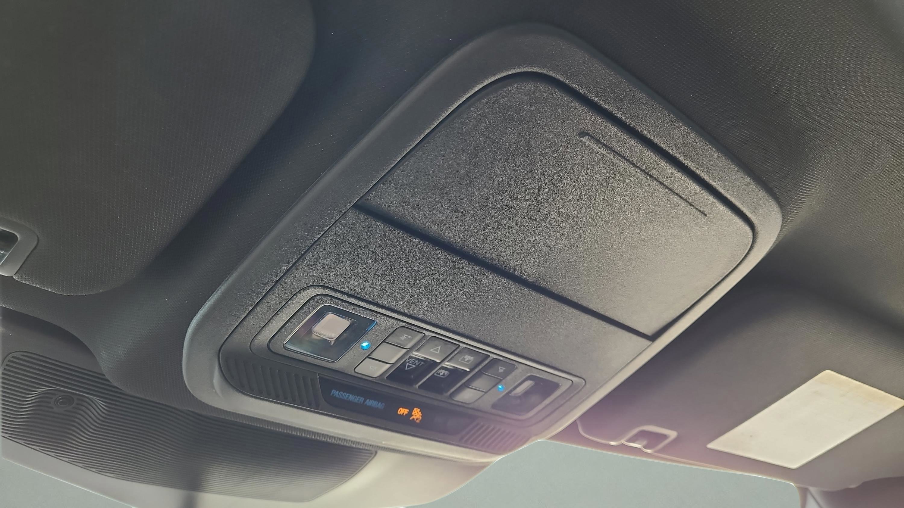 Certified 2023 Ford Explorer ST-Line w/ Class IV Trailer Tow Package image 23