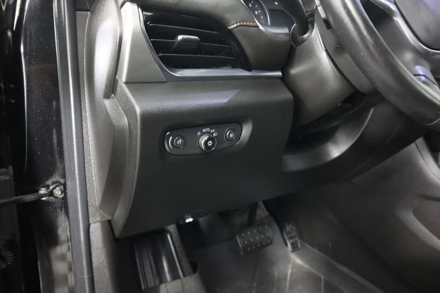 Used 2020 Chevrolet Traverse LT w/ Driver Confidence II Package AWD/4WD image 36