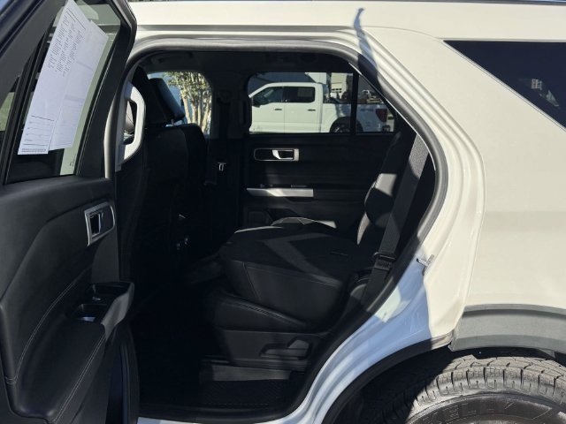Certified 2022 Ford Explorer XLT w/ Equipment Group 202A AWD/4WD image 19
