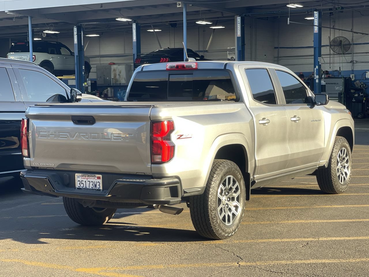 Used 2023 Chevrolet Colorado Z71 w/ Z71 Convenience Package 2 AWD/4WD image 5
