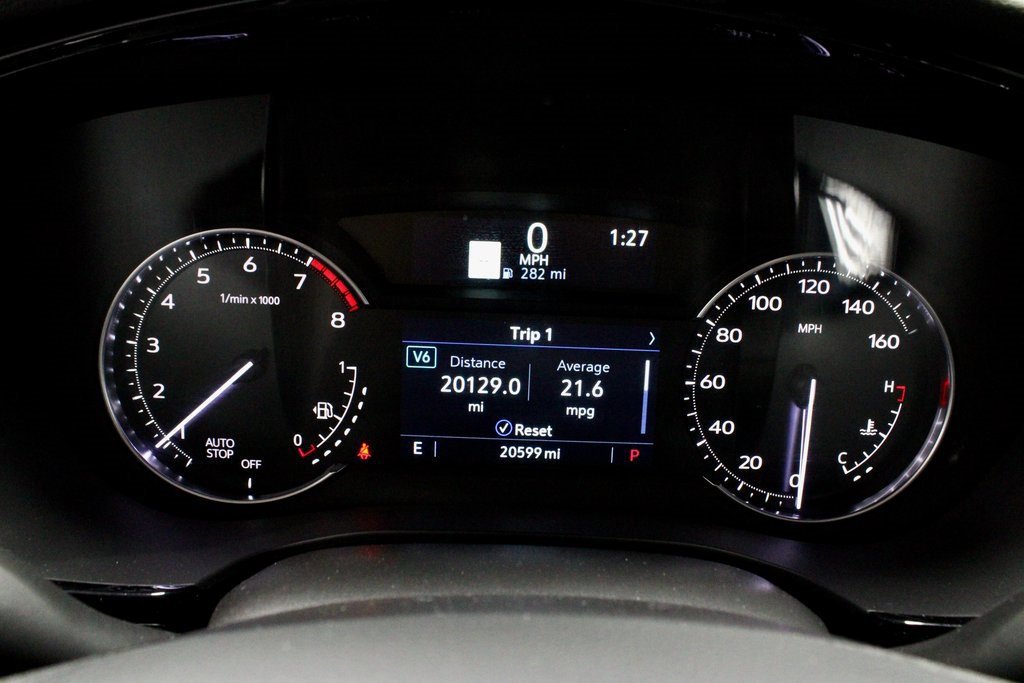 Used 2025 Cadillac XT6 Premium Luxury image 31