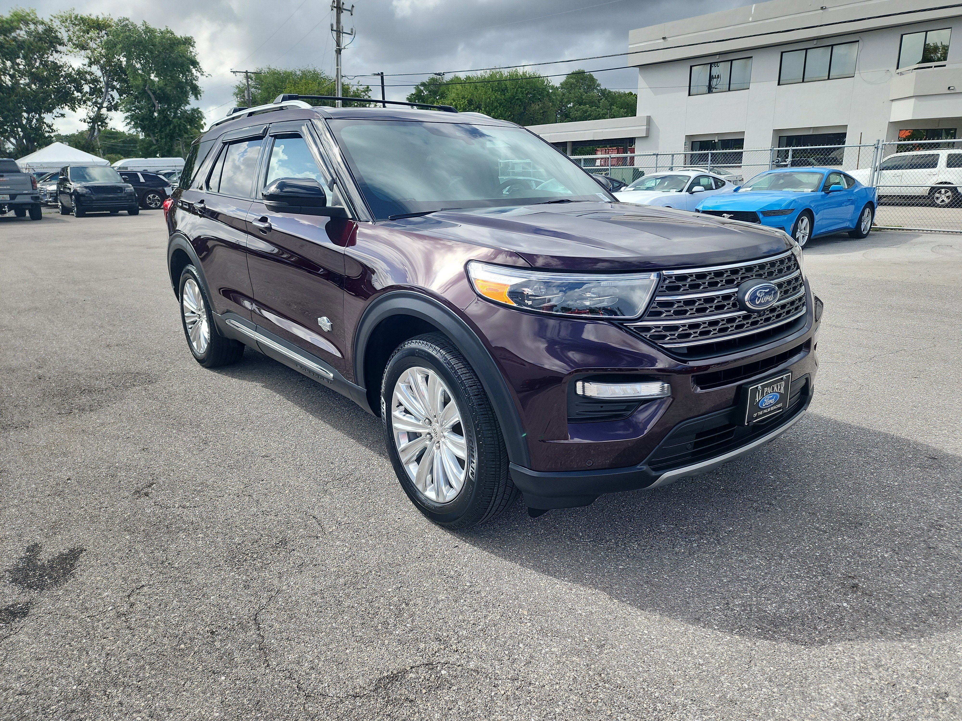 Certified 2023 Ford Explorer King Ranch w/ Class IV Trailer Tow Package image 7