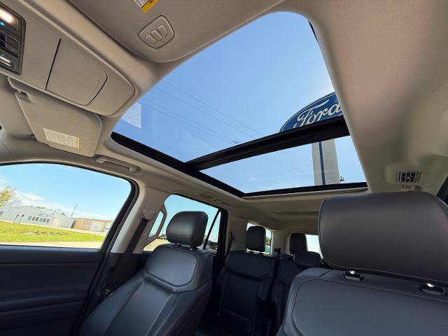 Certified 2025 Ford Expedition Active AWD/4WD image 22