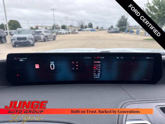 Certified 2025 Ford Expedition Max Platinum w/ Driver's Package AWD/4WD image 38