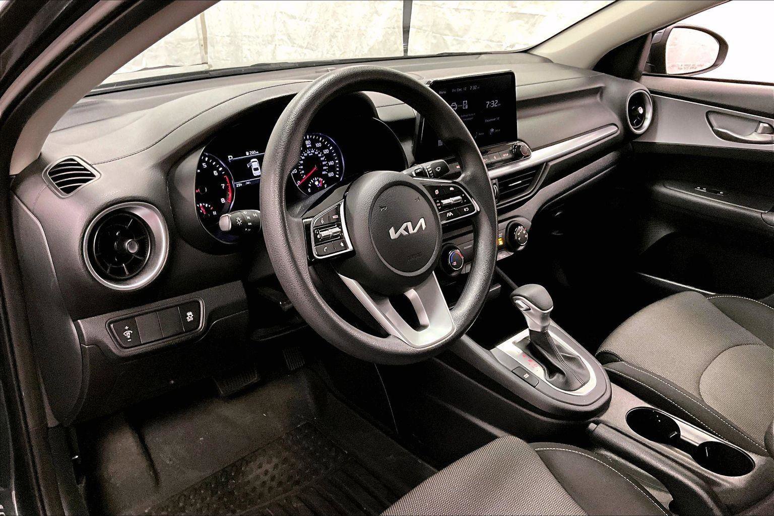 Used 2024 Kia Forte LXS image 12