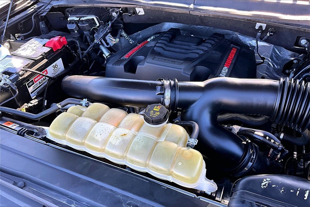 Certified 2019 Ford F150 Raptor w/ Equipment Group 802A Luxury image 35