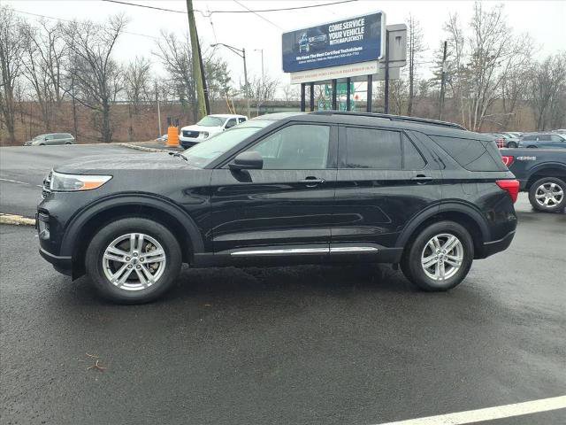 Certified 2023 Ford Explorer XLT image 2