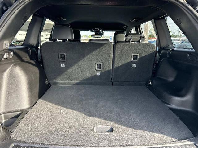 Used 2023 Jeep Grand Cherokee Altitude AWD/4WD image 18