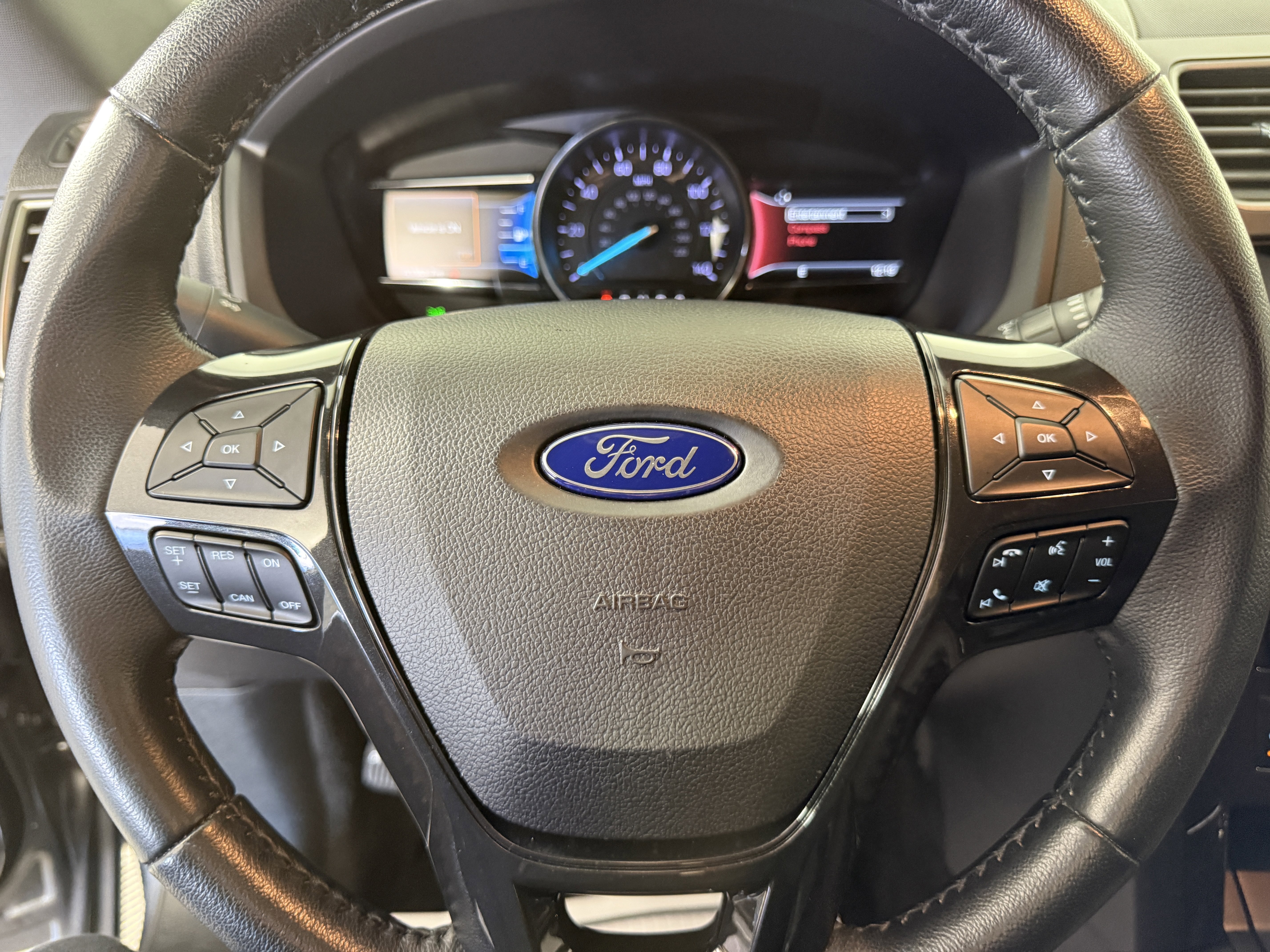 Certified 2018 Ford Explorer XLT w/ Equipment Group 202A image 25