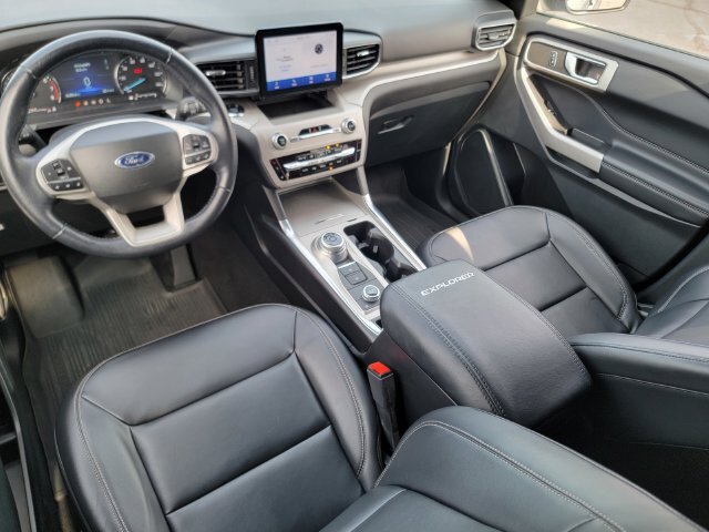 Certified 2023 Ford Explorer XLT w/ Equipment Group 202A AWD/4WD image 39