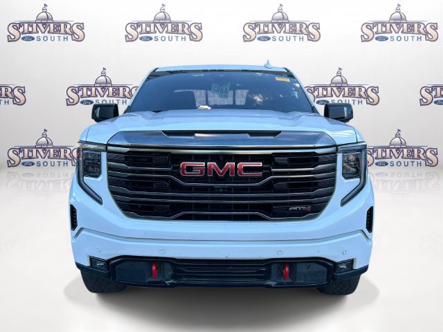 Used 2024 GMC Sierra 1500 AT4 w/ Technology Package AWD/4WD image 2