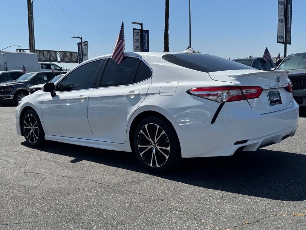 Used 2020 Toyota Camry SE FWD image 8