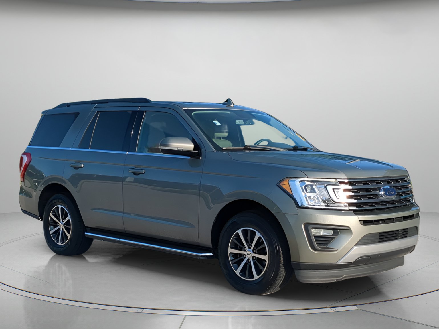 Certified 2019 Ford Expedition XLT w/ Equipment Group 202A RWD image 38