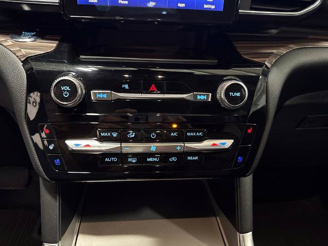 Certified 2023 Ford Explorer Limited w/ Equipment Group 301A AWD/4WD image 16