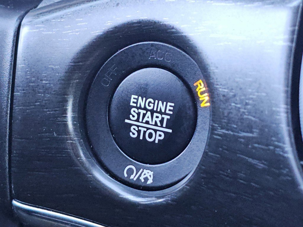 Used 2018 Jeep Grand Cherokee Limited image 18