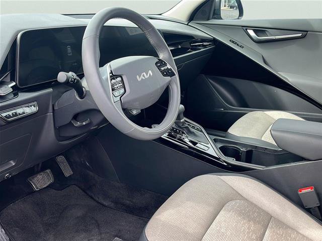 Used 2024 Kia Niro FWD image 9