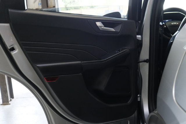 Certified 2023 Ford Escape Platinum AWD/4WD image 32