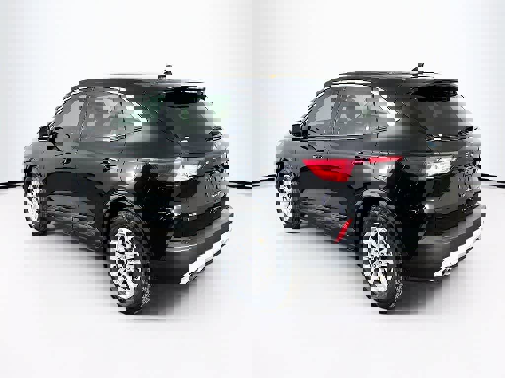 Certified 2020 Ford Escape SE image 4
