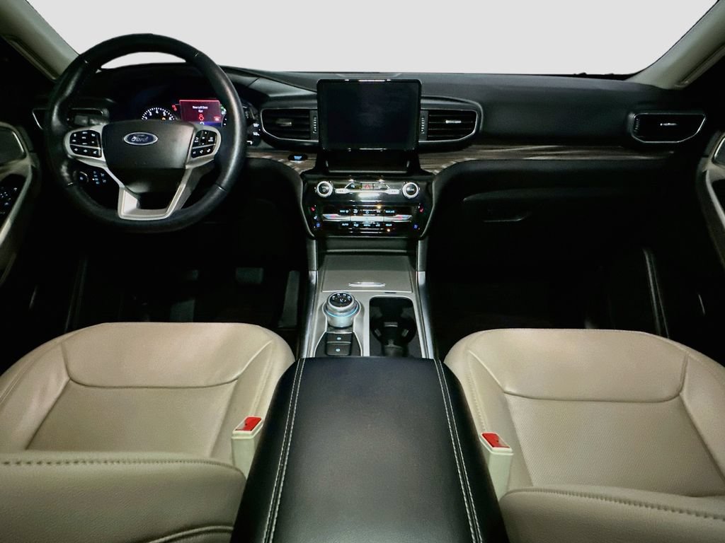 Certified 2023 Ford Explorer Limited AWD/4WD image 9