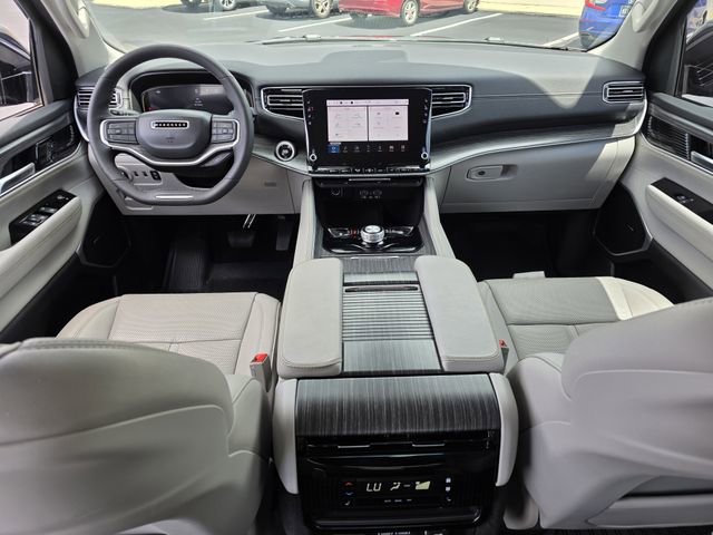 Used 2024 Jeep Wagoneer Series II w/ Premium Group I RWD image 8