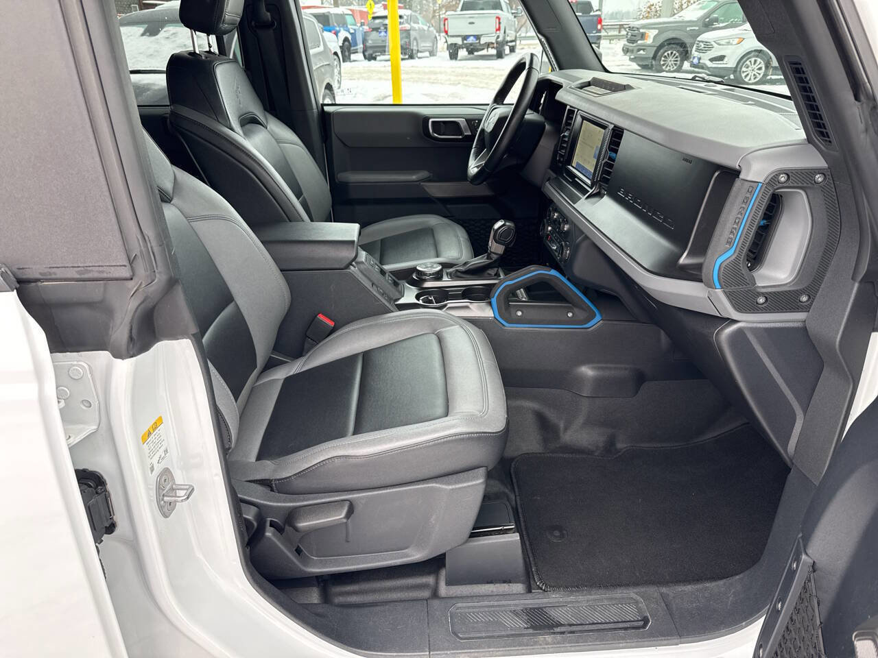 Certified 2022 Ford Bronco Black Diamond image 11