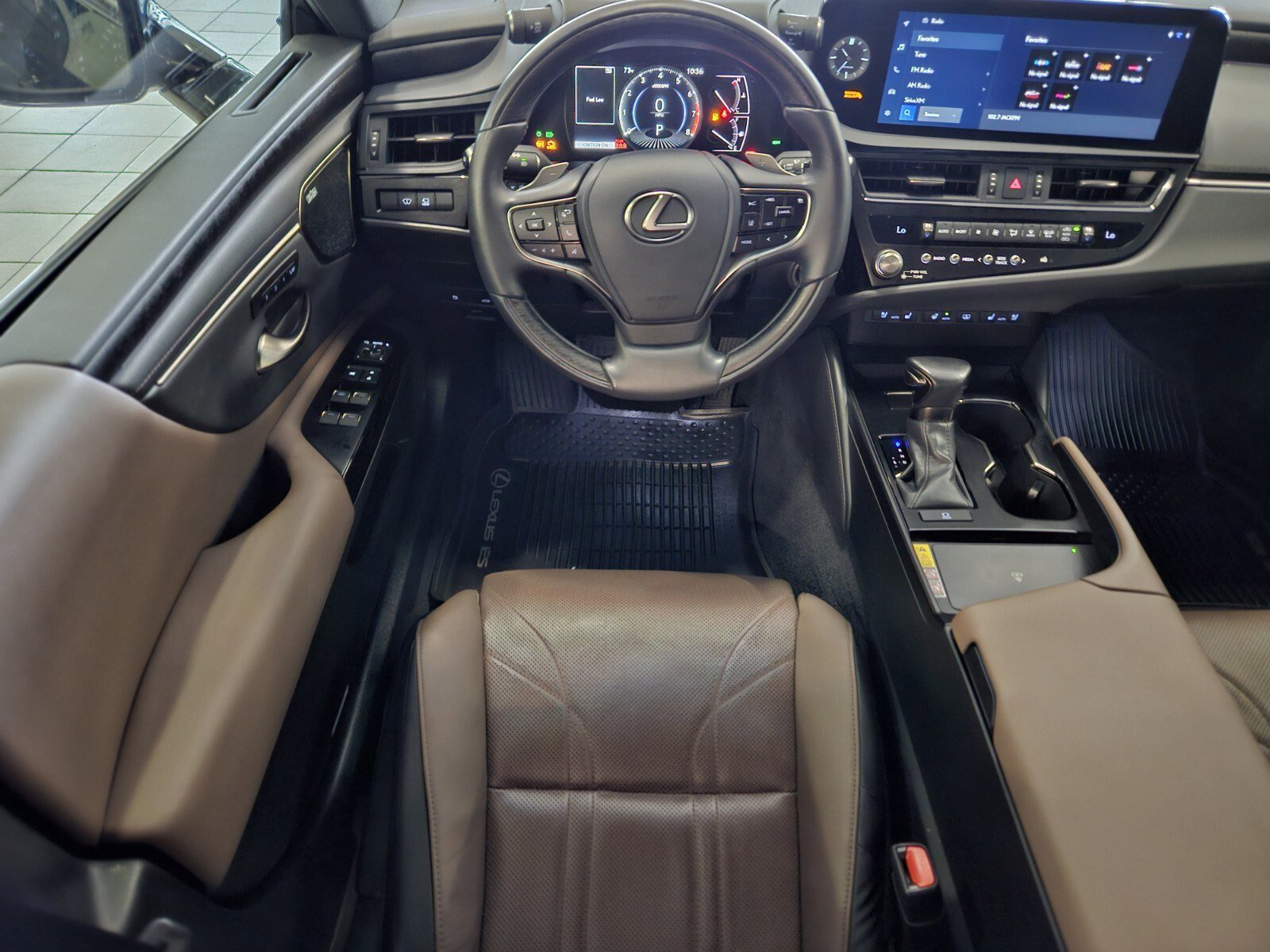 Used 2025 Lexus ES 350 Ultra Luxury image 12