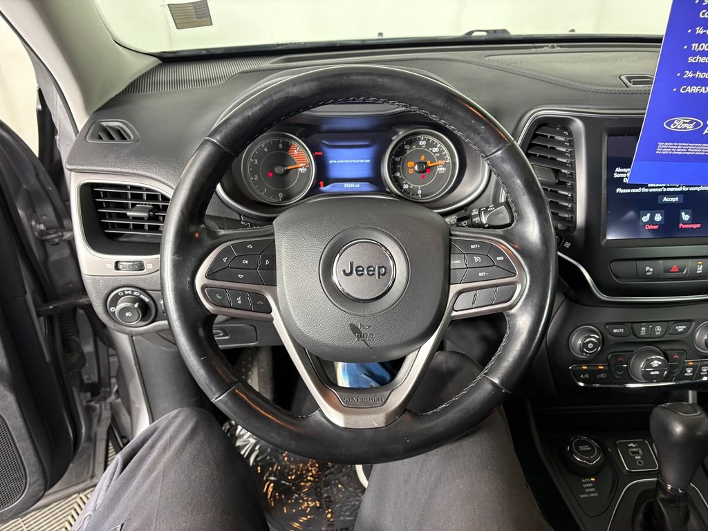 Used 2021 Jeep Cherokee Latitude Lux w/ Comfort/Convenience Group AWD/4WD image 16