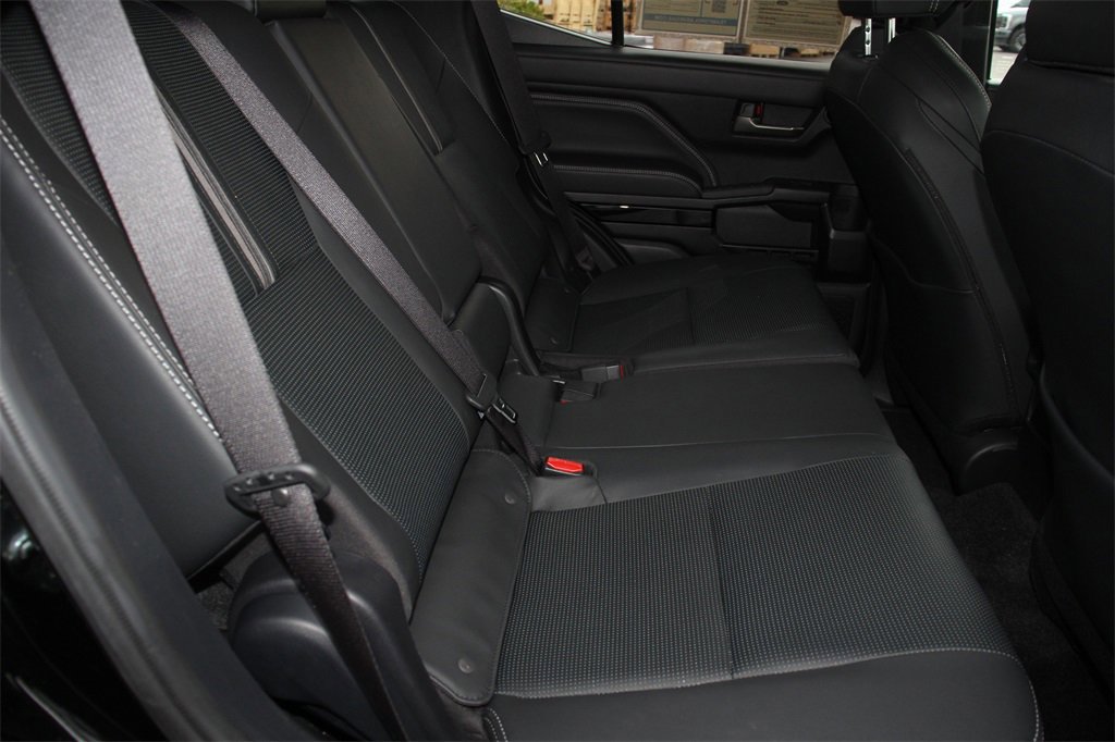 Used 2025 Toyota 4Runner Limited image 26