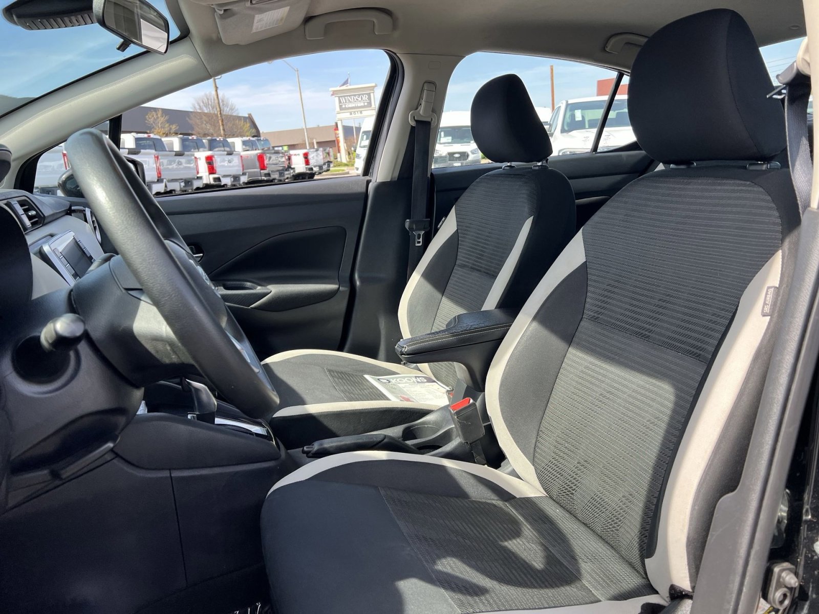 Used 2021 Nissan Versa SV FWD image 12