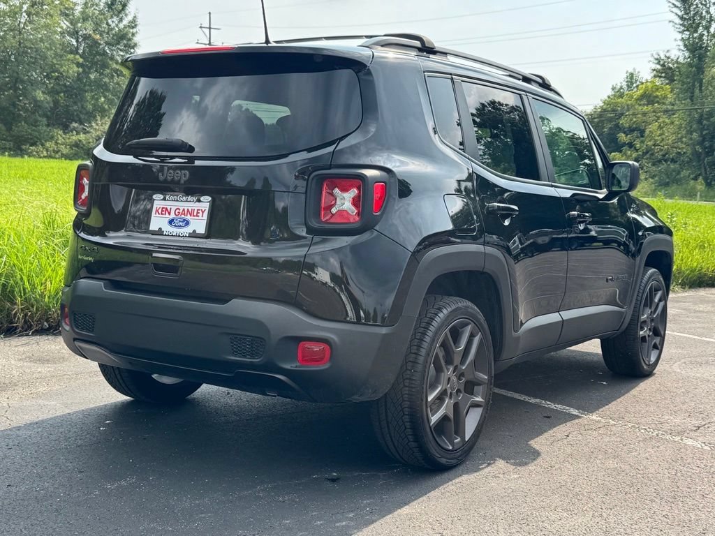 Used 2021 Jeep Renegade Latitude AWD/4WD image 9