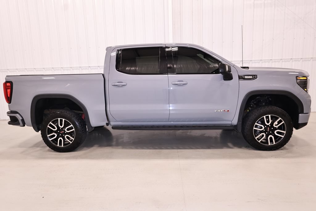 Used 2024 GMC Sierra 1500 AT4 w/ Technology Package AWD/4WD image 2