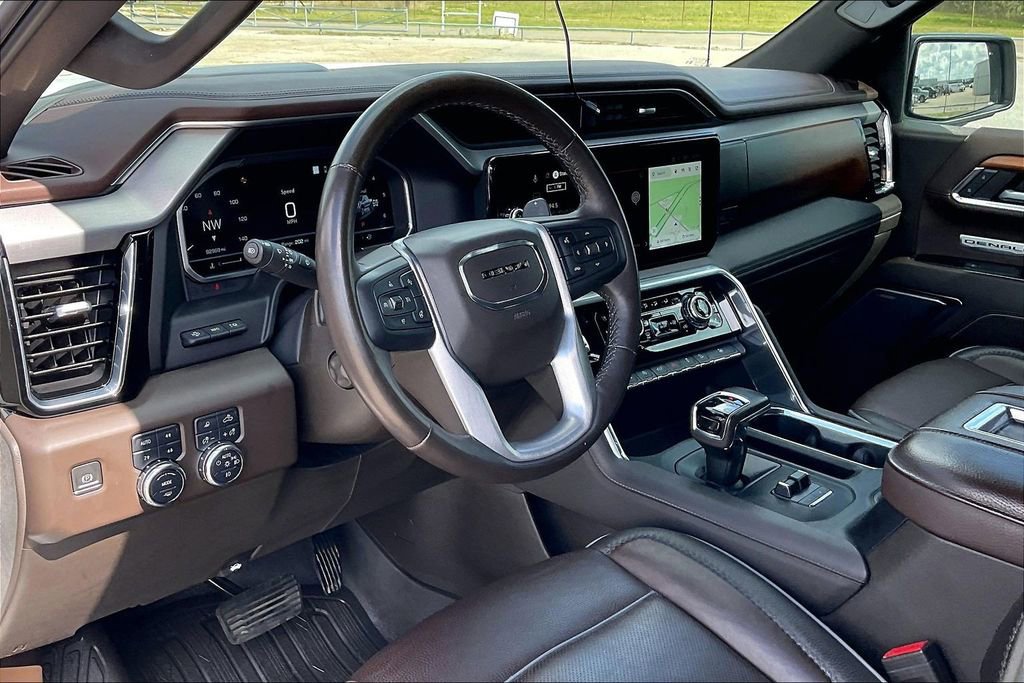Used 2022 GMC Sierra 1500 Denali w/ Denali Reserve Package AWD/4WD image 14