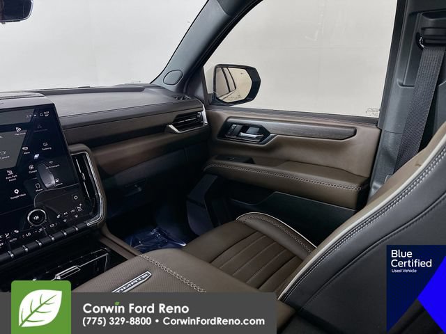 Used 2025 GMC Yukon Denali Ultimate AWD/4WD image 28